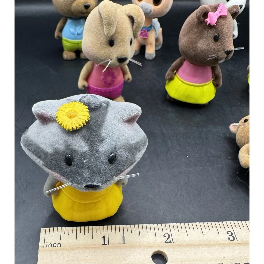 Lot Of 12 Li'l Woodreez Bobblezeez Flocked Animals Imaginative Role Play